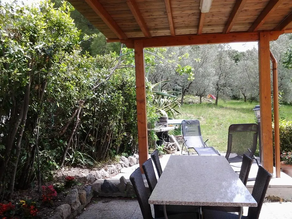 Country house Agriturismo Il Gelso Guest House Pomaia